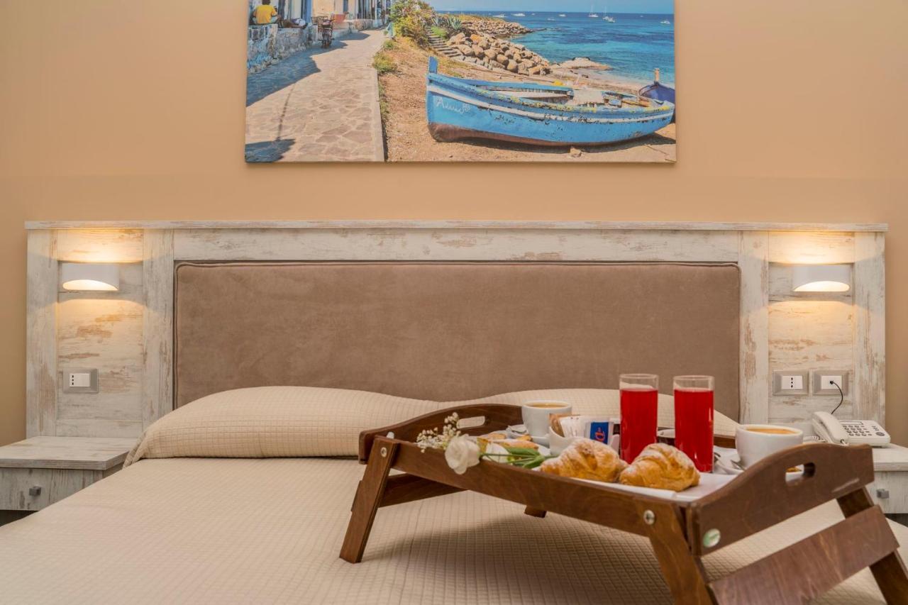 Dolcestate Hotel -Club Campofelice Di Roccella Εξωτερικό φωτογραφία